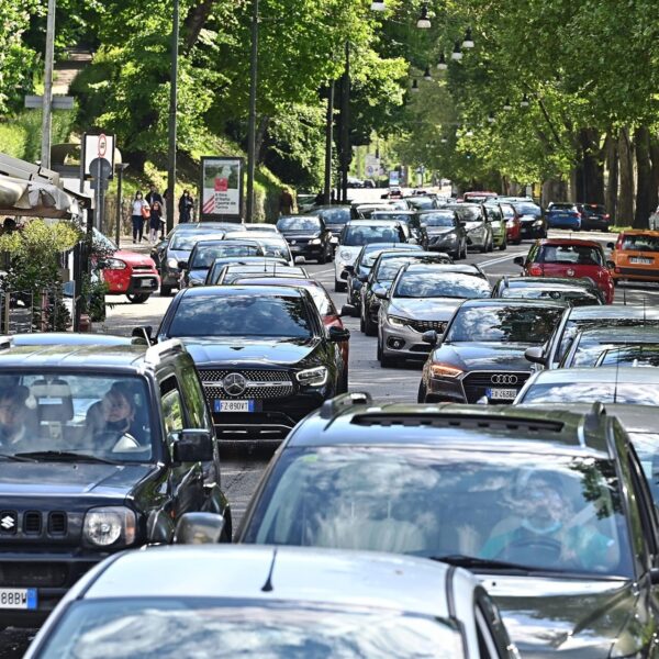 Voortaan zijn in Turijn verkeersborden niet alleen Italiaans