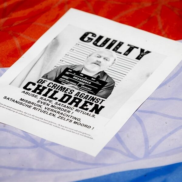 Podcast De Dag: Micha K. - complotdenker des vaderlands