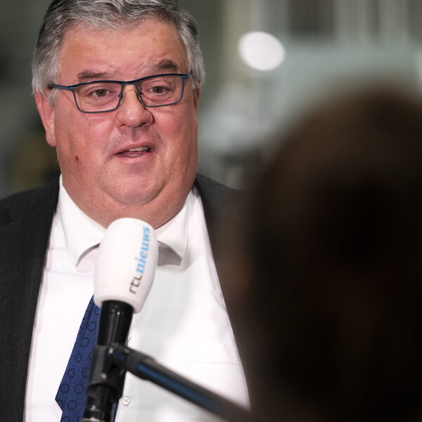 Bruls roept Den Haag op: geef regio meer regie in boostercampagne