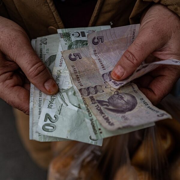 Podcast De Dag: Erdogan dobbelt met de lira