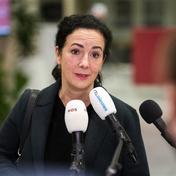 Podcast De Dag: Femke Halsema, mikpunt van bier en drek