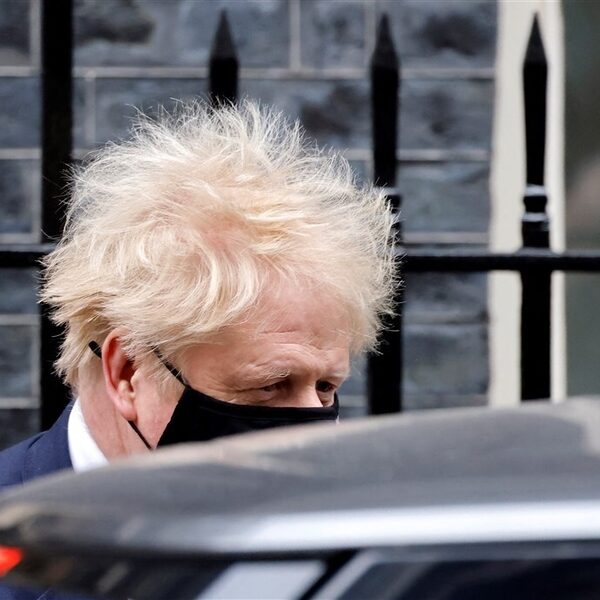 Podcast De Dag: Partygate, de 'upper class'-grap die niet grappig is