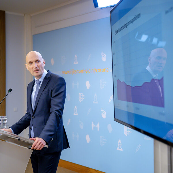 Zijn we nu echt bijna van corona af?