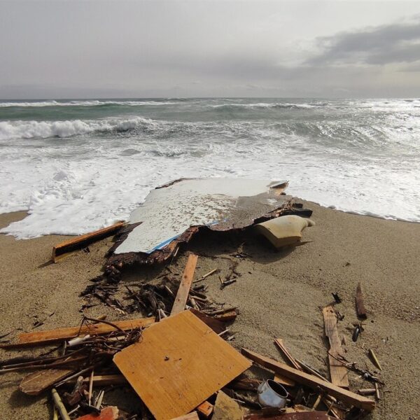 Strenger Europees toezicht op reddingsoperaties vluchtelingen: 'Wij redden juist mensenlevens'
