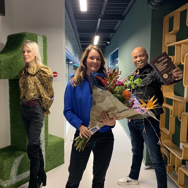 'In lichtjaren heeft niemand haast' is Humberto’s NPO Radio 1 Non-Fictie Boek van het Jaar