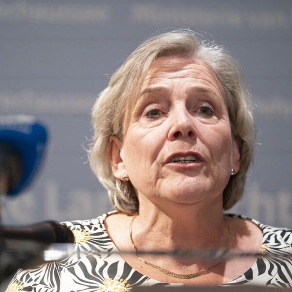 Oud-defensieminister Ank Bijleveld pleit voor fors hogere NAVO-norm