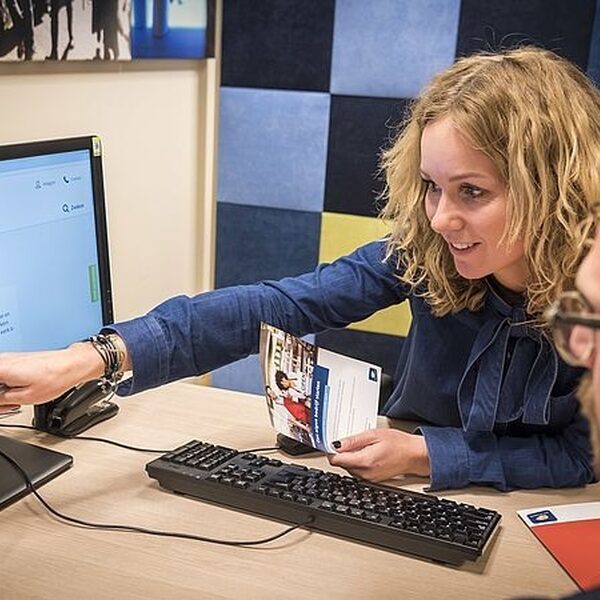 Intimidatie en bedreiging door 'doxing' groeiend probleem, Autoriteit Persoonsgegevens wil aanpassing van de wet