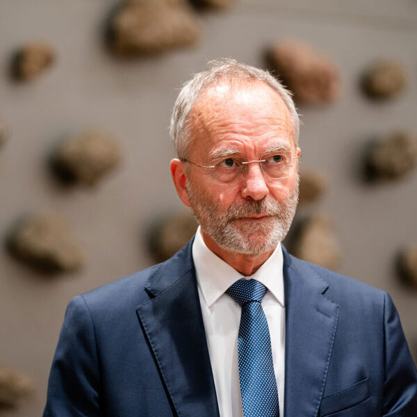 Oud-minister Henk Kamp (VVD): 'Mark Rutte kan best 20 jaar premier blijven'