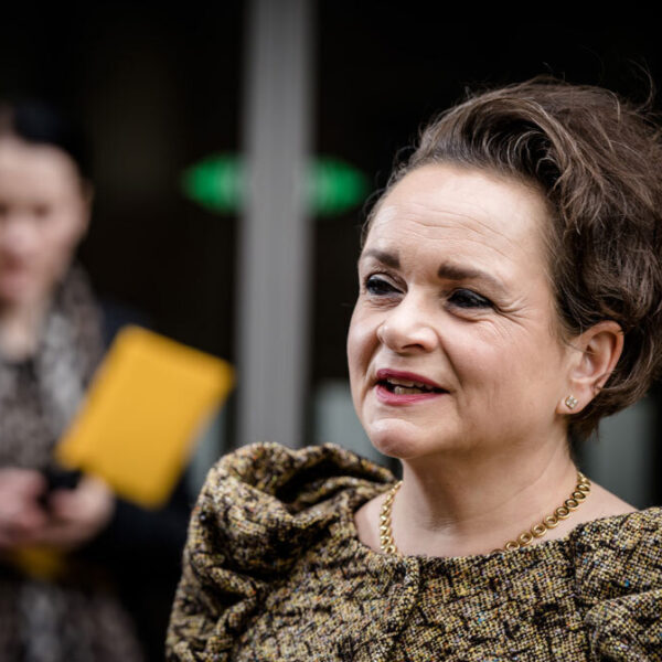 Staatssecretaris Van Huffelen: 'We zijn op alle fronten kwetsbaar voor digitale aanvallen uit Rusland'