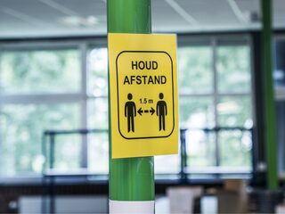 Hoogleraar over schrappen 1,5 meter: kabinet moet benadrukken dat deel regels blijft