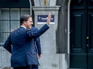 ‘Sms’jes bieden interessant inkijkje in hoe Rutte opereerde tijdens coronacrisis’