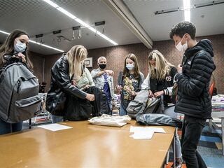 'Als leerling hoef je niet te vertellen of je gevaccineerd bent of niet'