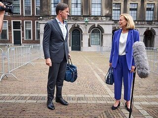 Geen zetelverlies voor onderhandelende partijen: 'Maar geduld is op'