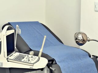 'Veel meiden weten niet wat normaal is en wanneer zij naar een arts moeten'