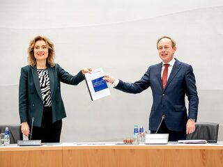 Kees van der Staaij: 'Als Kamerleden meer samenwerken staan we sterker tegenover de regering'