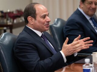 Kermit de Kikker aan de beademing: zo drijven Egyptenaren spot met hun president