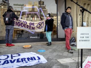 De Zomerdag: blik op Chinese strafkampen