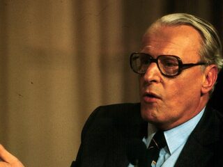 Amsterdam eert W.F. Hermans, maar is de liefde wederzijds?