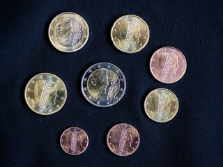 Wat moet er in Nederland als eerste worden aangepakt als het gaat om wonen en economie?