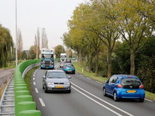 Maakt een lagere snelheid provinciale wegen veiliger? 'Niet te zeggen dat het goed uitpakt'