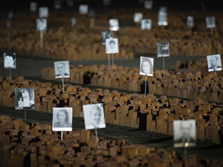 Grapperhaus wil holocaustontkenning strafbaar stellen