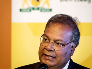 Rabin Baldewsingh presenteert plannen tegen racisme en discriminatie