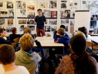 Stand.nl: 'Geschiedenis moet een verplicht vak worden'