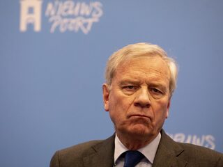 Voormalig NAVO-chef Jaap de Hoop Scheffer: 'Dramatische beslissing om uit Afghanistan te vertrekken'
