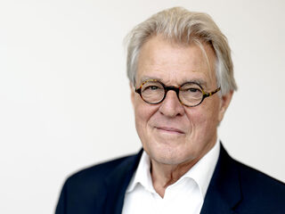 Jeroen Krabbé over Gouden Kalveren: 'Groteske flauwekul'