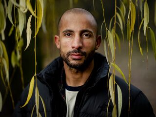 Spuug van God: een zoektocht naar de identiteit van Willem de Bruin