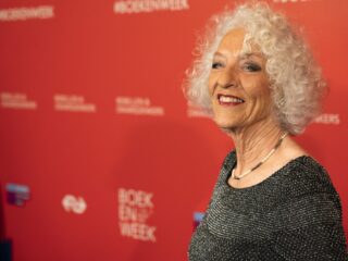 Schrijfster Nelleke Noordervliet wint Gouden Ganzenveer