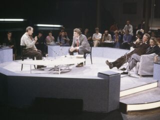 Podcast De Dag: Boeken op tv, een moeizaam huwelijk