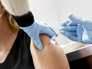 Hoe overtuig je iemand om nog een vaccinatie te halen?