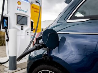 Rekeningrijden om CO2-uitstoot terug te dringen? 'Auto's kunnen ook de oplossing zijn van het probleem'