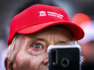 Jaar na Capitoolbestorming 'schudden Westerse democratieën op hun grondvesten'