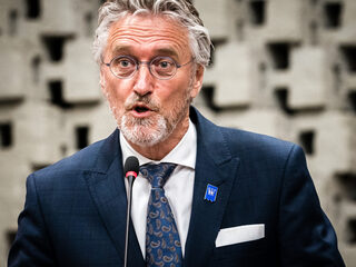 Burgemeester Eindhoven: nu naar Mallorca vliegen is asociaal