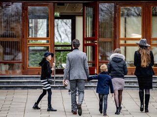 Vier op de tien kerkgaande christenen wil coronapas bij kerkgebouw