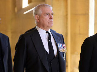 Rechtszaak tegen prins Andrew start: 'Hij gaat de boel negeren'