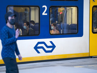 Als het aan de PvdA ligt reizen zwangere mensen in de toekomst eerste klas