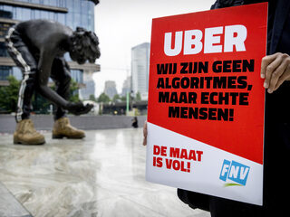 Rechter bepaalt dat Uber nabetalingen moet doen: 'Dat kan oplopen tot tientallen miljoenen'
