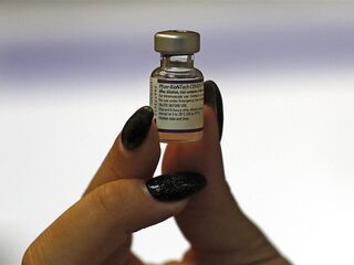 Podcast De Dag: de (on)zin van een derde prik