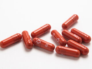 'Belangrijk signaal': farmaceut gaat patenten voor nieuwe coronapil delen