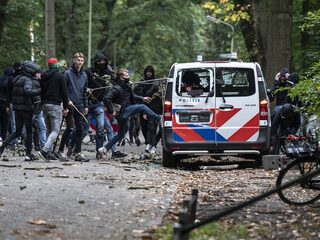 Podcast De Dag: de terugkeer van de voetbalhooligan