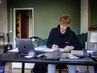 Basisbeurs terug: is bedrag niet veel te laag?