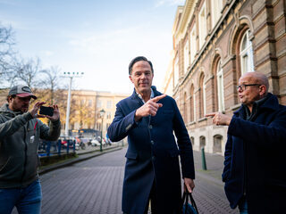 De verlenging: Is het kabinet overvallen door een nieuwe coronagolf?