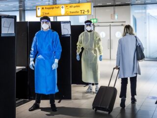 Stand.nl: 'Ook Nederland moet reizigers uit China testen op corona'