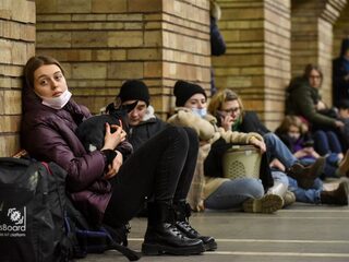 Podcast De Dag: vluchten of vechten in Oekraïne