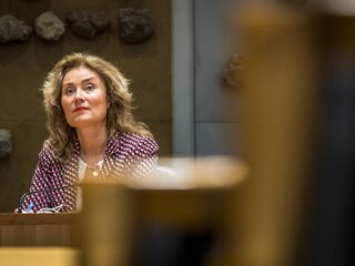 Tweede Kamervoorzitter: rechtstaat aangetast door doodsbedreigingen aan Caroline van der Plas