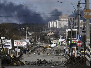 Kiev raakt verder omsingeld en Russische aanvallen nu ook in het westen van Oekraïne