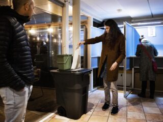 Sneller (D66): 'Geef kiezers democratisch donatie tegoed voor partij naar keuze'